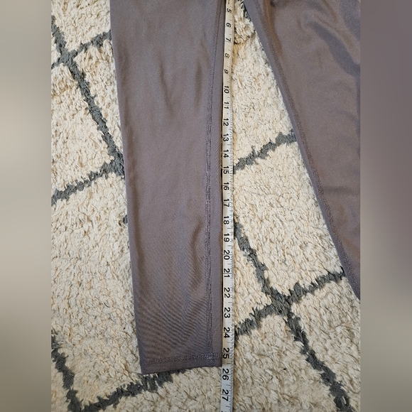 TLF Apparel Crossover Leggings Medium - Picture 5 of 6